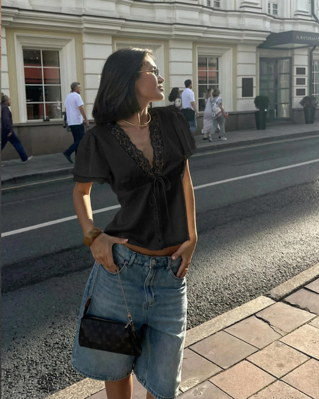 SOKYND Rosalie Lace Short Sleeve V - Neck Top TopsJf1772777205916251692BlackM